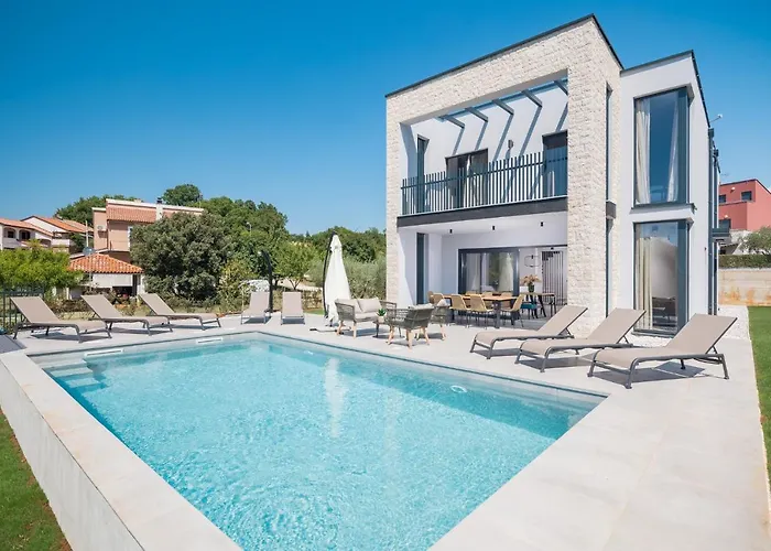 Grota - Luxury 4-bedroom With Private Pool & Garden Вилла *