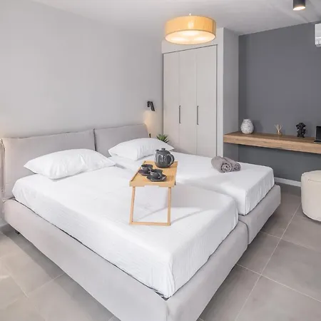 Grota - Luxury 4-bedroom With Private Pool & Garden Poreč